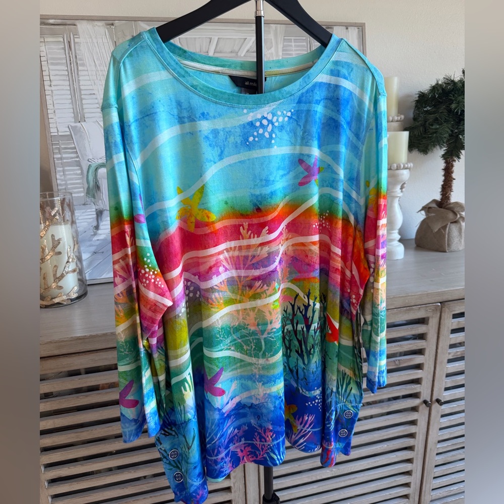 Ali Miles Colorful Ocean-Print Women's Top